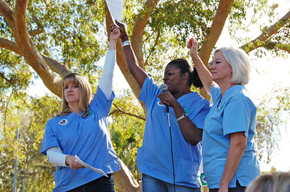 RNs Penny Brown, Linda Hippolyte and Joanna Nichols speak out for their first union contract Parkview RNs Rally 2008